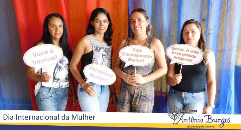 Dia Internacional Da Mulher no Educandário Antônio Burgos Nesta última quarta-feira dia 08 de março o Educandário se encheu de cor e poesia para celebrar o Dia da Mulher.
Foi um momento festivo na escola repleto de significados. Logo pela manhã as mulheres foram acolhidas no