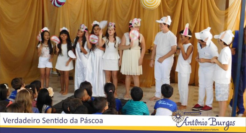 Educandário Antônio Burgos realiza com alunos e professores momento de reflexão sobre o verdadeiro sentido da Páscoa A programação aconteceu durante todo o dia com alunos da Educação Infantil e Ensino Fundamental Anos Iniciais. Peças
