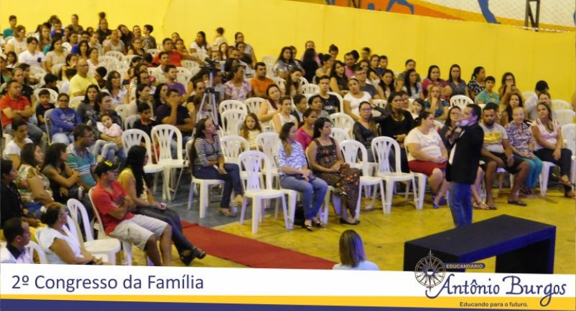 EDUCANDÁRIO ANTÔNIO BURGOS REALIZOU II CONGRESSO DA FAMÍLIA O evento aconteceu nesta quinta-feira 26 de outubro. Pais, familiares e educadores aproveitaram juntos um momento de interação e aprendizagens.