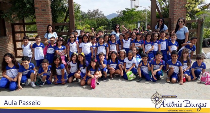 ALUNOS DO 1º ANO DO ENSINO FUNDAMENTAL ANOS INICIAIS VIVENCIARAM DIVERTIDA AULA PASSEIO A atividade aconteceu na última sexta-feira em Caruaru-PE. Os alunos curtiram cada detalhe do passeio e aproveitaram para afinar o instrumento e criar