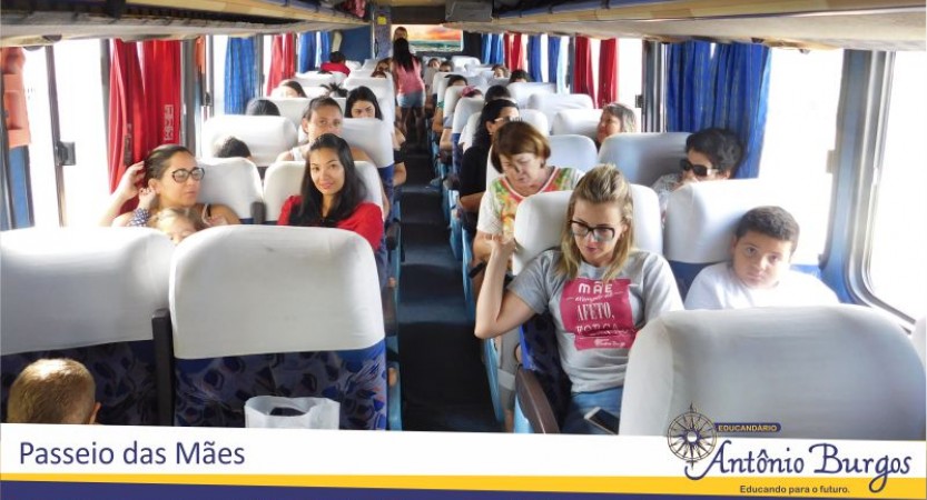 EDUCANDÁRIO ANTÔNIO BURGOS CELEBRA DIA DAS MÃES COM DIVERTIDO PASSEIO A animadíssima programação aconteceu no Hotel Casa Grande – Gravatá, mães, filhos e equipe da escola se envolveram em
