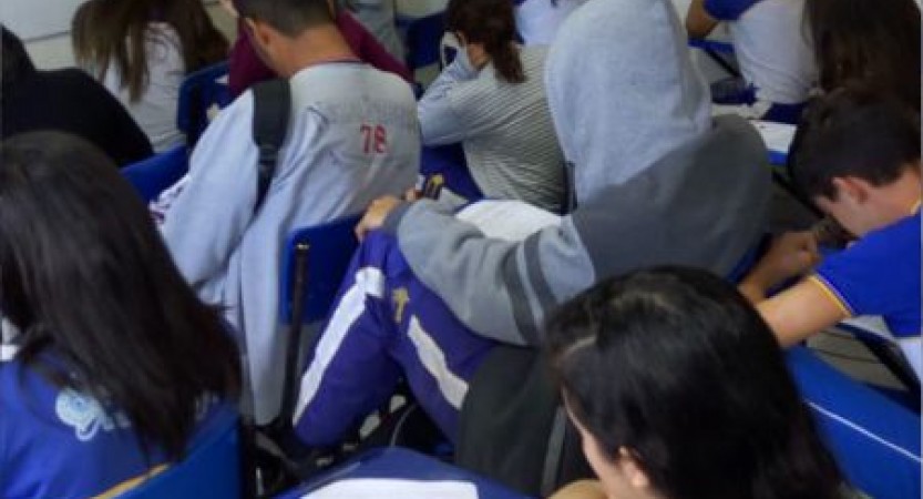 ALUNOS DO 9º ANO E ENSINO MÉDIO DO EDUCANDÁRIO ANTÔNIO BURGOS VIVENCIARAM II SIMULADO PREPARATÓRIO PARA O ENEM 2018 A atividade foi desenvolvida na Unidade I, com o objetivo de consolidar a preparação para o Exame Nacional do Ensino Médio que