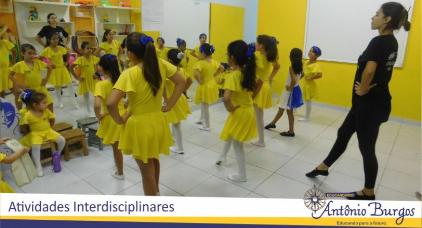 QUARTA-FEIRA TAMBÉM É DIA DE ATIVIDADES INTERDISCIPLINARES NO EDUCANDÁRIO ANTÔNIO BURGOS Quarta-feira é dia de karatê e ballet no Educandário, as atividades que acontecem semanalmente buscam promover para os alunos um