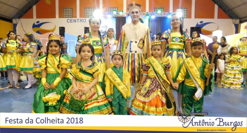 EDUCANDÁRIO ANTÔNIO BURGOS REALIZOU ANIMADÍSSIMA FESTA DA COLHEITA O evento aconteceu neste último sábado, 16 de junho no Espaço Esportivo