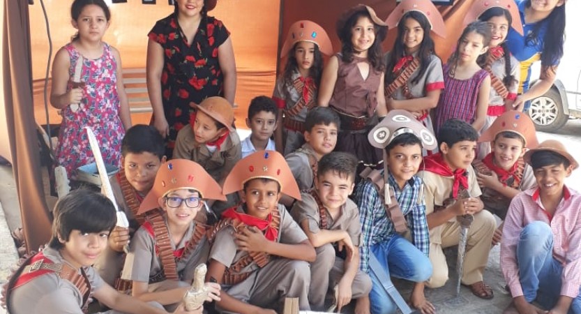 ESCOLA ANTÔNIO BURGOS REALIZOU 15ª MOSTRA LITERÁRIA O evento aconteceu nos dias 25 e 26 de outubro em várias etapas afim de oportunizar a comunidade um divertido mergulho no universo